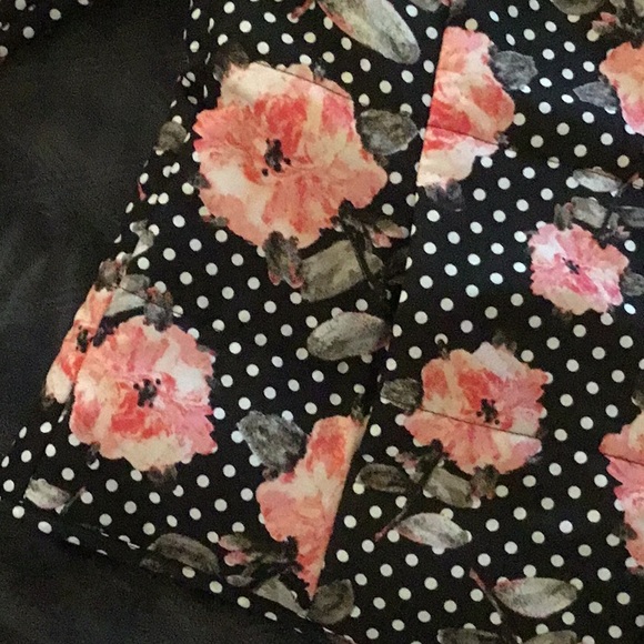 Chico’s lightweight floral polka dot puffer jacket - Picture 3 of 5